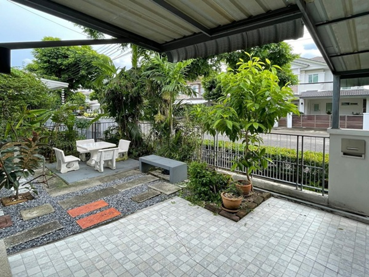 2-storey detached house for rent, area 97 sq.w., living area 450 sq. M. 6 Bedrooms 5 Bathrooms, Ferr, Krungthep Kreetha-Srinakarin Road, Rental Price 100,000 baht/D Loading...