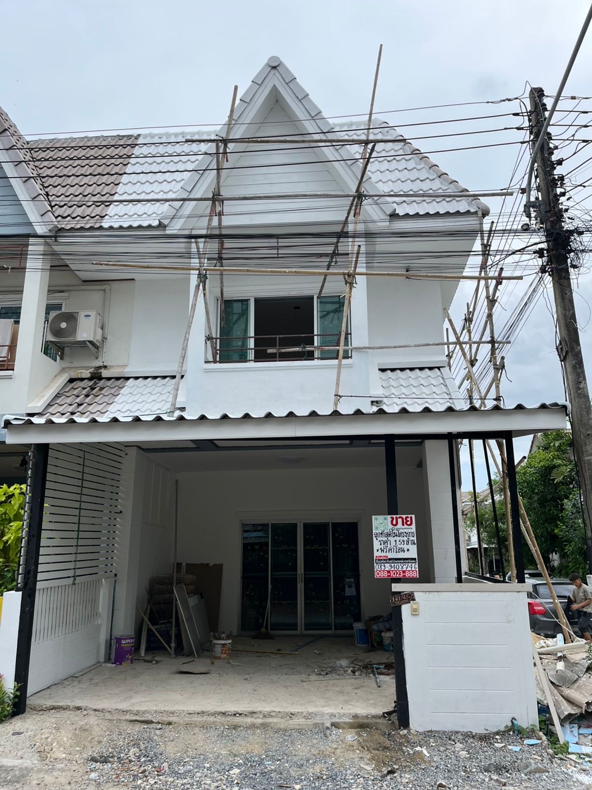 ขายทาวน์โฮมนครปฐม : ขายทาวน์โฮม ม. มณฑล 6 พุทธมณฑลสาย 4 หลังมุม รีโนเวทใหม่ทั้งหลัง ใกล้เดอะโฟร์ท สาย4 ราคาคุ้มที่สุดในโครงการ