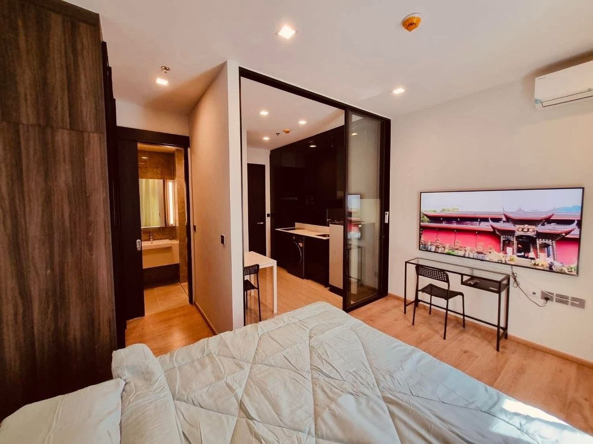 For RentCondoAri,Anusaowaree : Noble Around Ari 1 Bedroom 1 Bathroom 27 SQM. The furniture is only 100 meters in the BTS ARI.