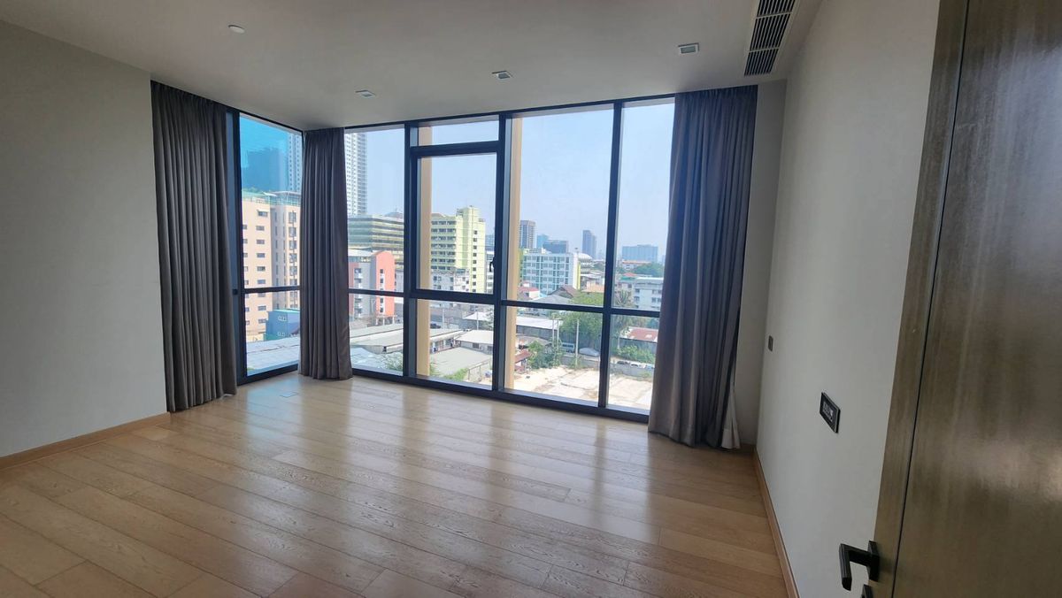 คอนโดสุขุมวิท อโศก ทองหล่อ : ❖ Rare Unit ❖ ชั้น 00+ | 125.00 ตร.ม. 2 ห้องนอน, 3 ห้องน้ำ | คอนโดใกล้ เจ อเวนิว ทองหล่อ 2 นาที, BTS ทองหล่อ 5 นาที, ดองกิ มอลล์ 7 นาที