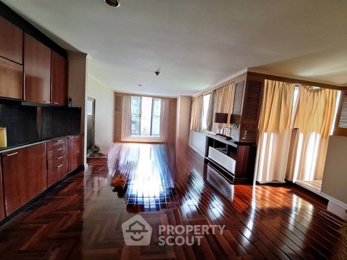 For SaleCondoSukhumvit, Asoke, Thonglor : 2-BR Condo at Lake Avenue Sukhumvit 16 near BTS Asok