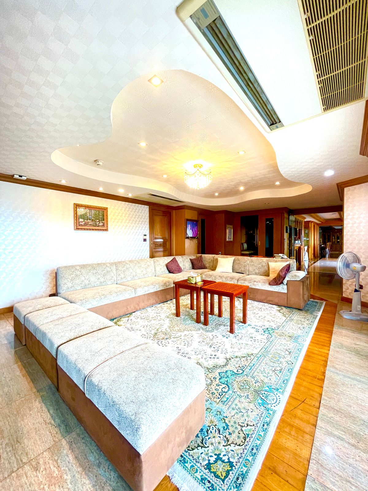 For RentCondoWongwianyai, Charoennakor : Rental on the 658, sqm, river view with good furniture