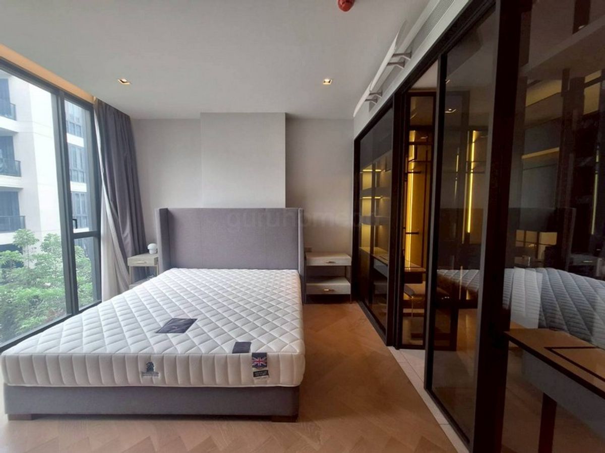 ให้เช่าคอนโดสุขุมวิท อโศก ทองหล่อ : ให้เช่าห้องชุด The Reserve 61 Hideaway 158ตรม 3ห้องนอน 3ห้องน้ำ วิวสระว่ายน้ำ เฟอร์นิเจอร์ครบ พร้อมเข้าอยู่ - ghd000595R