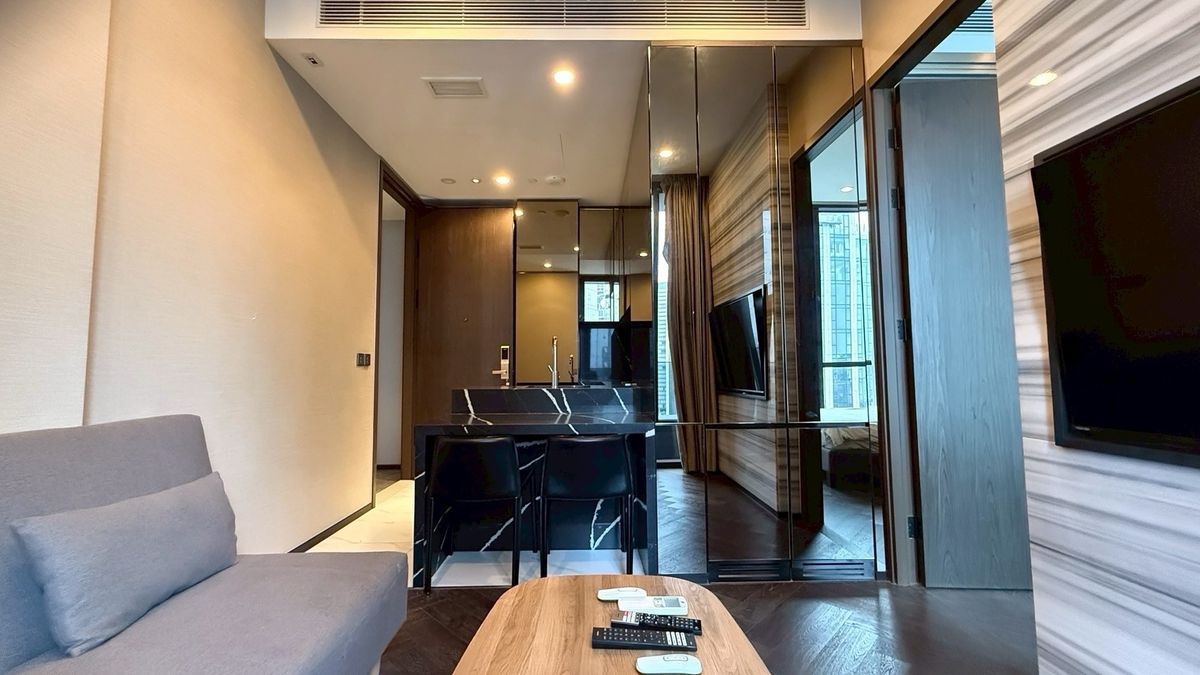 ให้เช่าคอนโดสุขุมวิท อโศก ทองหล่อ : special price 42,999/ month for rent The Esse Sukhumvit 36 1 bedroom
