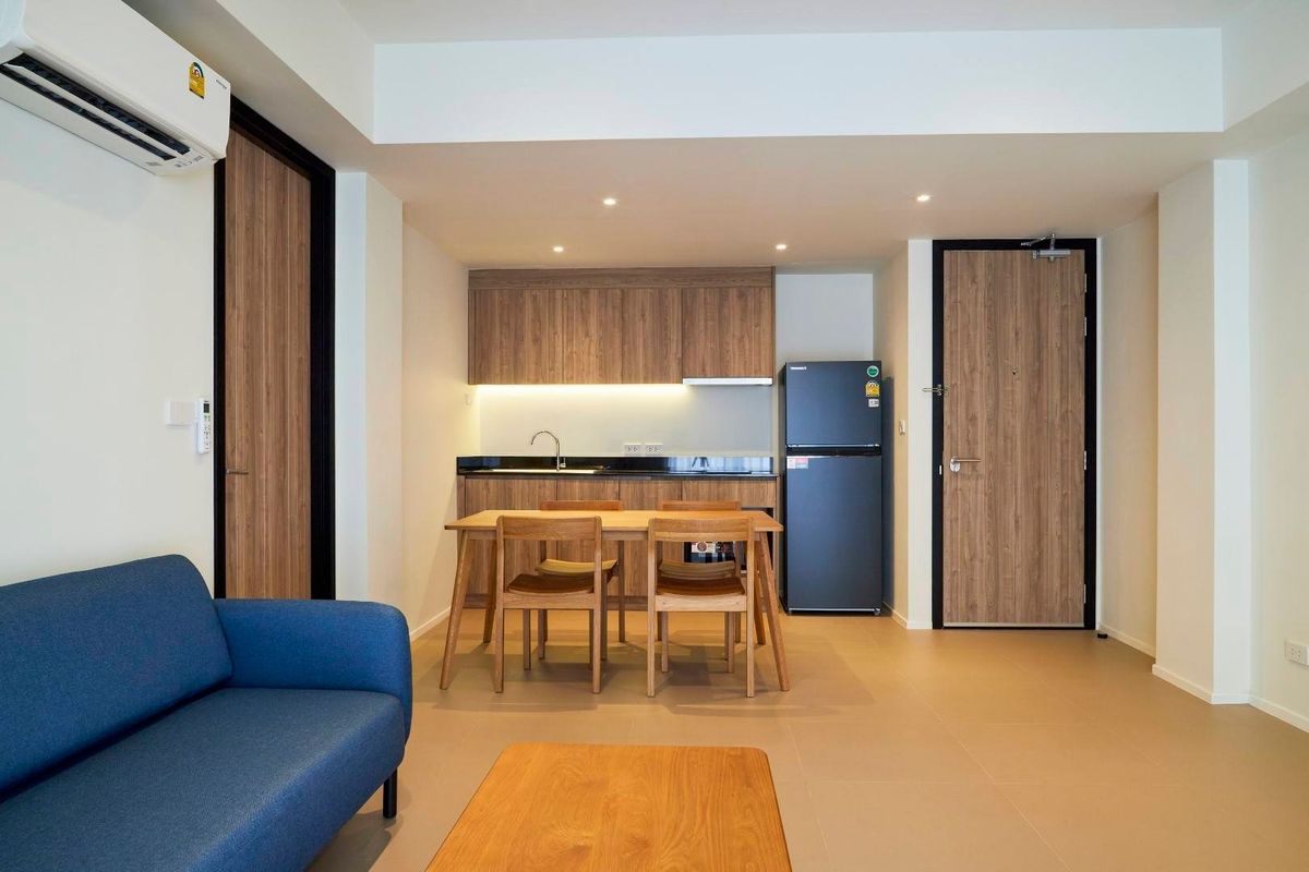 For RentCondoSilom, Saladaeng, Bangrak : 🍀 Rent York Residence 🍀 Interested in LINE @zcondo (with @prefix)
