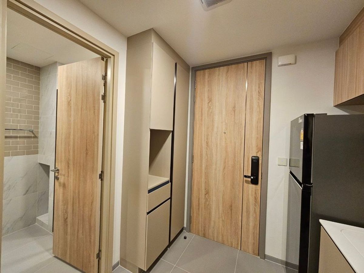 ให้เช่าคอนโดราชเทวี พญาไท : XT Phayathai【𝐑𝐄𝐍𝐓】🔥ดีไซน์เรียบหรูด้วยโทนสีอบอุ่น เฟอร์นิเจอร์บิ้วอินคุณภาพ และสิ่งอำนวยความสะดวกระดับโรงแรม🔥 ติดต่อไลน์ไอดี: @hacondo