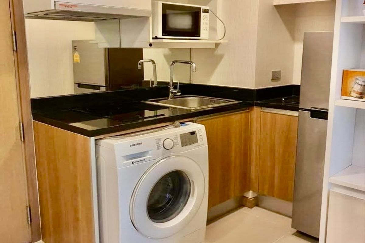 ขายคอนโดนานา : 🔥 ขายพร้อมผู้เช่า !!🔥 Code C20250500026..........Interlux Premier, ห้องสตูดิโอ, 1 ห้องน้ำ, แต่งครบ, ราคาพิเศษ!!📣📣