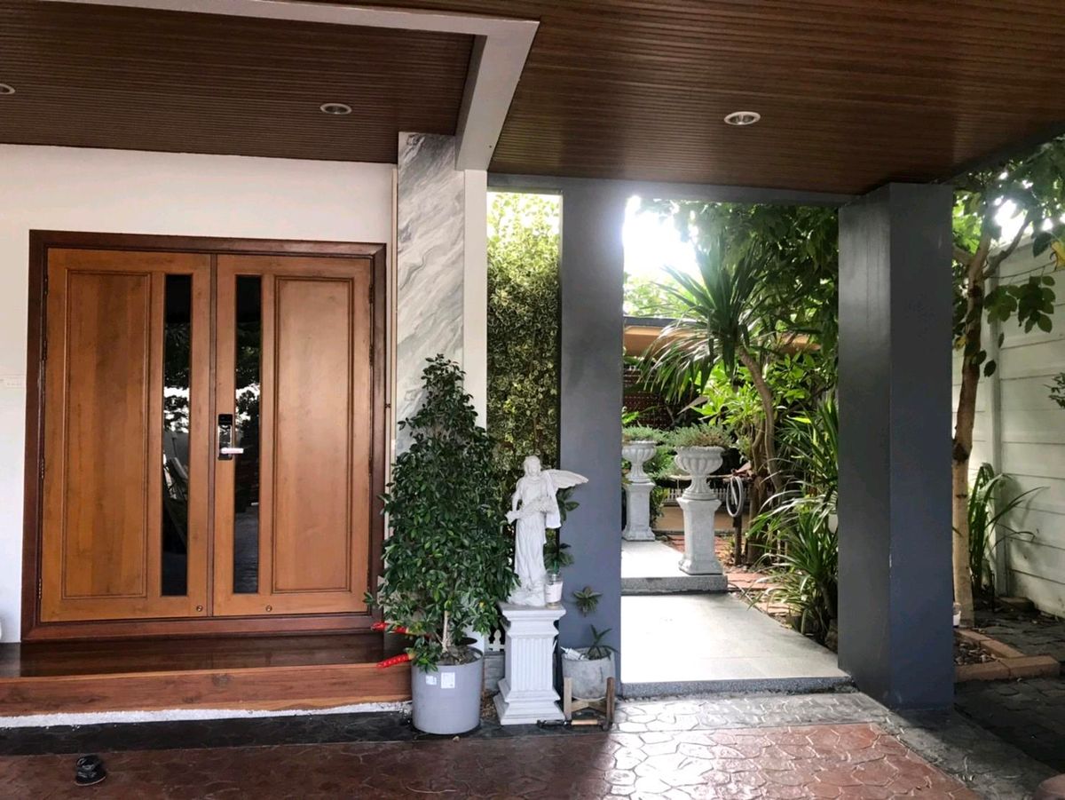 For SaleHouseSamut Prakan,Samrong : House for sale, Areeya Como Bangna Km.8 project, only 1 km away from Mega Bangna.