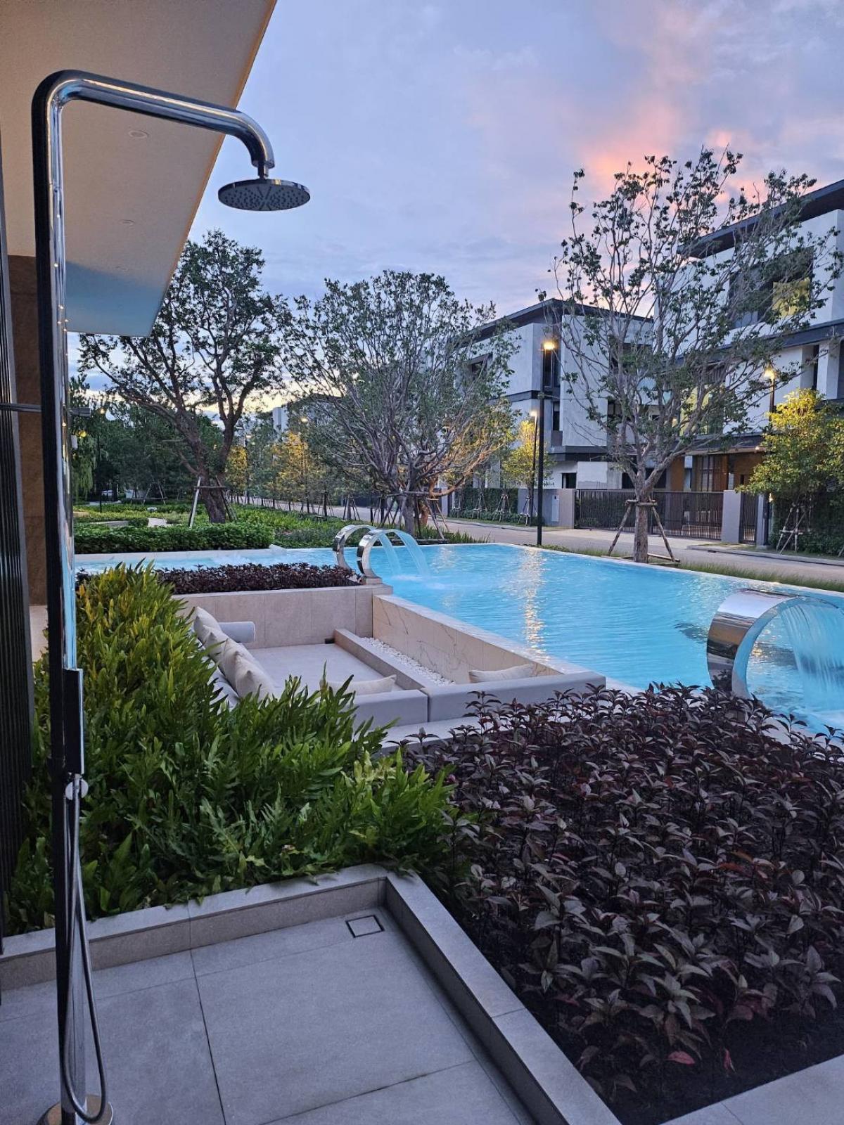For SaleHouseYothinpattana,CDC : Owner Post House for sale, Pool Villa, Yothin Phatthana