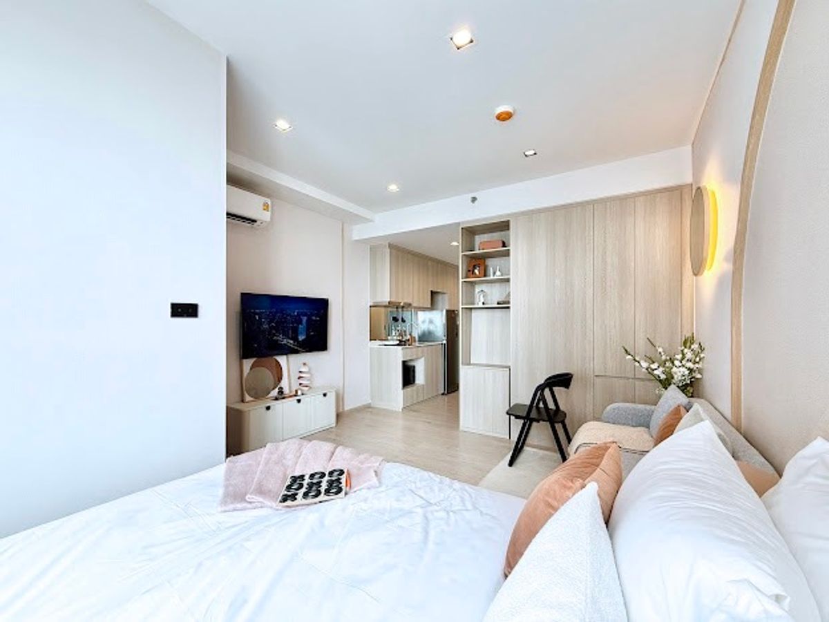 ขายคอนโดวงเวียนใหญ่ เจริญนคร : 🔥โปรพิเศษ!! ซื้อตรงกับโครงการ🔥Reference Sathorn-Wongwianyai (1 ห้องนอน, 26 ตร.ม.) เพียง 3.19 MB เท่านั้น!! Tel.0922635410 (เอิร์ธ)