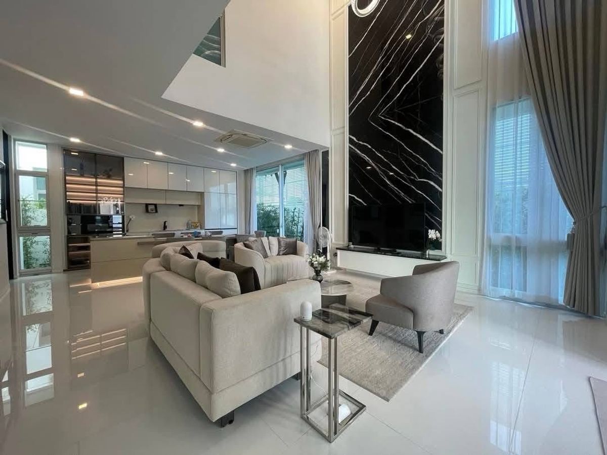 ให้เช่าบ้านเลียบทางด่วนรามอินทรา : ให้เช่า Luxury house หรู vive เอกมัย-รามอินทรา 
