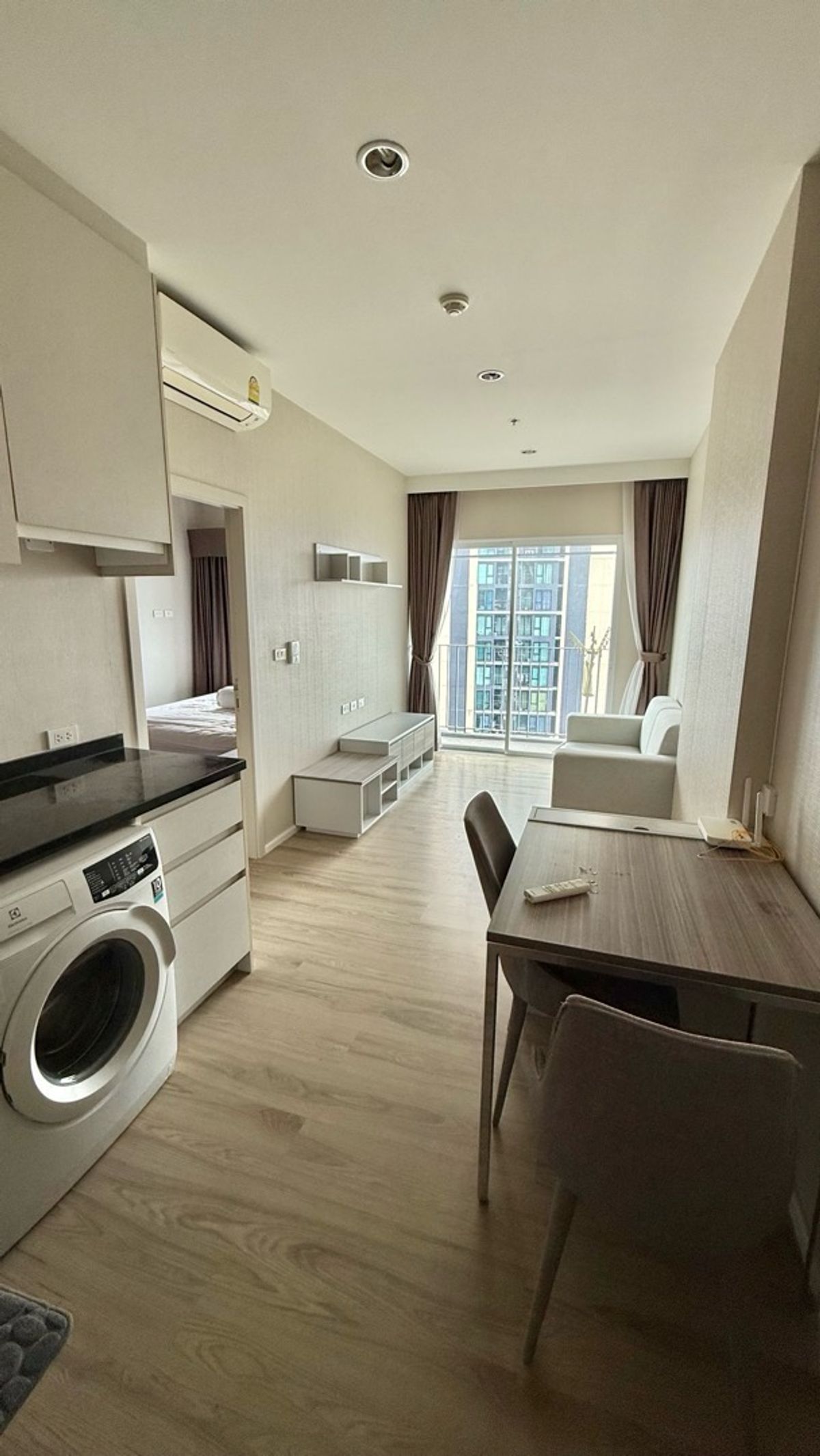 For RentCondoRama5, Ratchapruek, Bangkruai : Rent a very new room, 35 sqm. 12,000 next MRT 0 meters.