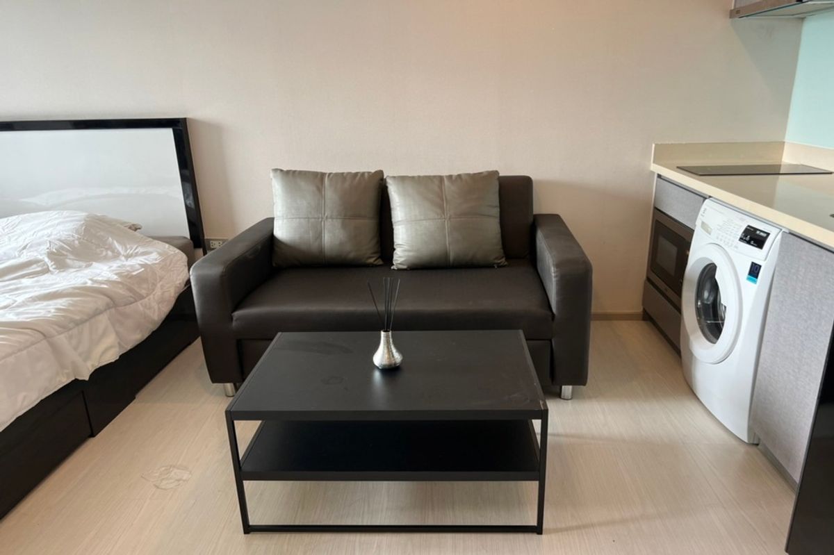 ขายคอนโดสุขุมวิท อโศก ทองหล่อ : ถูกที่สุดในโครงการ 📌 Rhythm Sukhumvit 36-38 Studio ขนาด 24sqm ย่านทองหล่อ อยู่เองก็คุ้ม ลงทุนกำไรสูง 📞 โทรเลย 065-2614622 แทมมี่