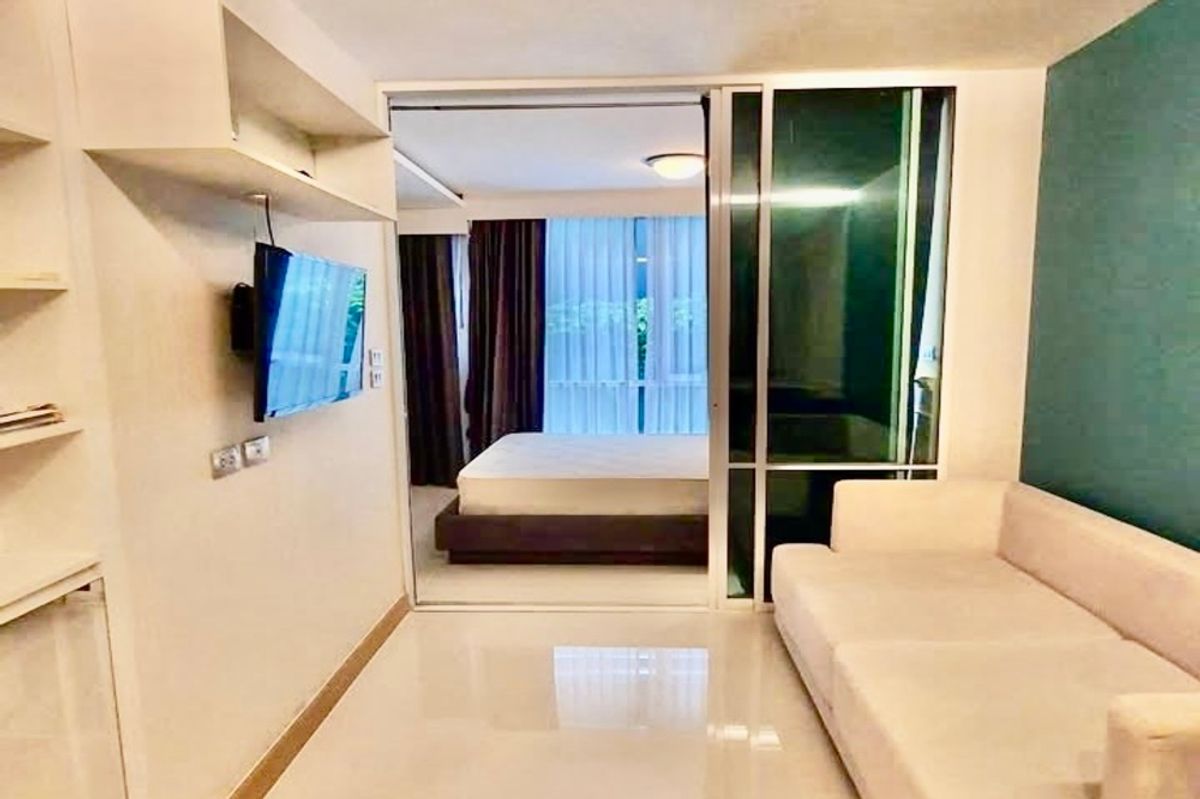 ขายคอนโดนานา : 🔥 ขายพร้อมผู้เช่า !!🔥 Code C20250500026..........Interlux Premier, ห้องสตูดิโอ, 1 ห้องน้ำ, แต่งครบ, ราคาพิเศษ!!📣📣