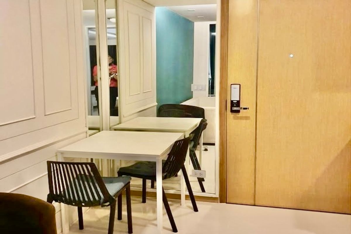 ขายคอนโดนานา : 🔥 ขายพร้อมผู้เช่า !!🔥 Code C20250500026..........Interlux Premier, ห้องสตูดิโอ, 1 ห้องน้ำ, แต่งครบ, ราคาพิเศษ!!📣📣