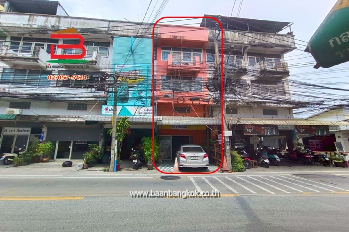ขายอาคารพาณิชย์เกษตรศาสตร์ รัชโยธิน : อาคารพาณิชย์ ซอยรามอินทรา 65 เนื้อที่ 16 ตรว. ถนนรามอินทรา แขวงท่าแร้ง เขตบางเขน กรุงเทพมหานคร