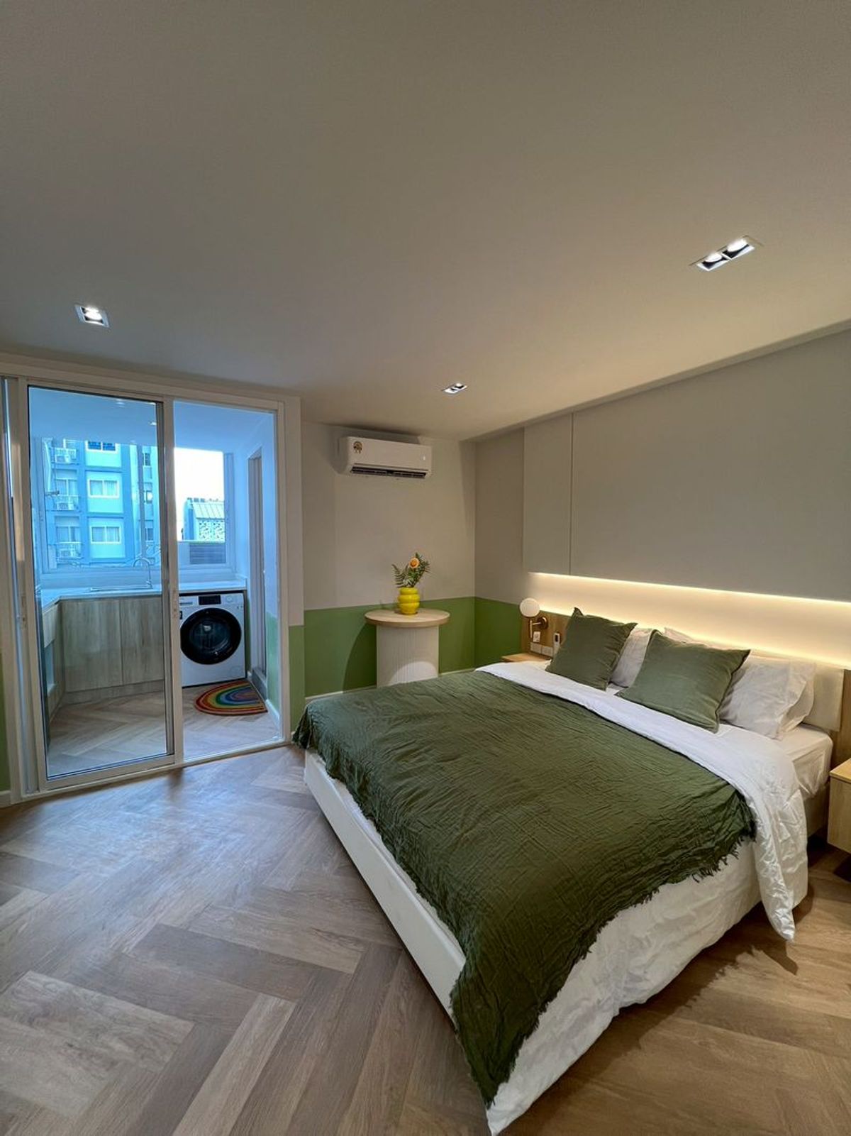 ขายคอนโดเชียงใหม่ : 103 Condominium 2宁曼 For Sale: Condo at 103 Condominium 2  Nimman