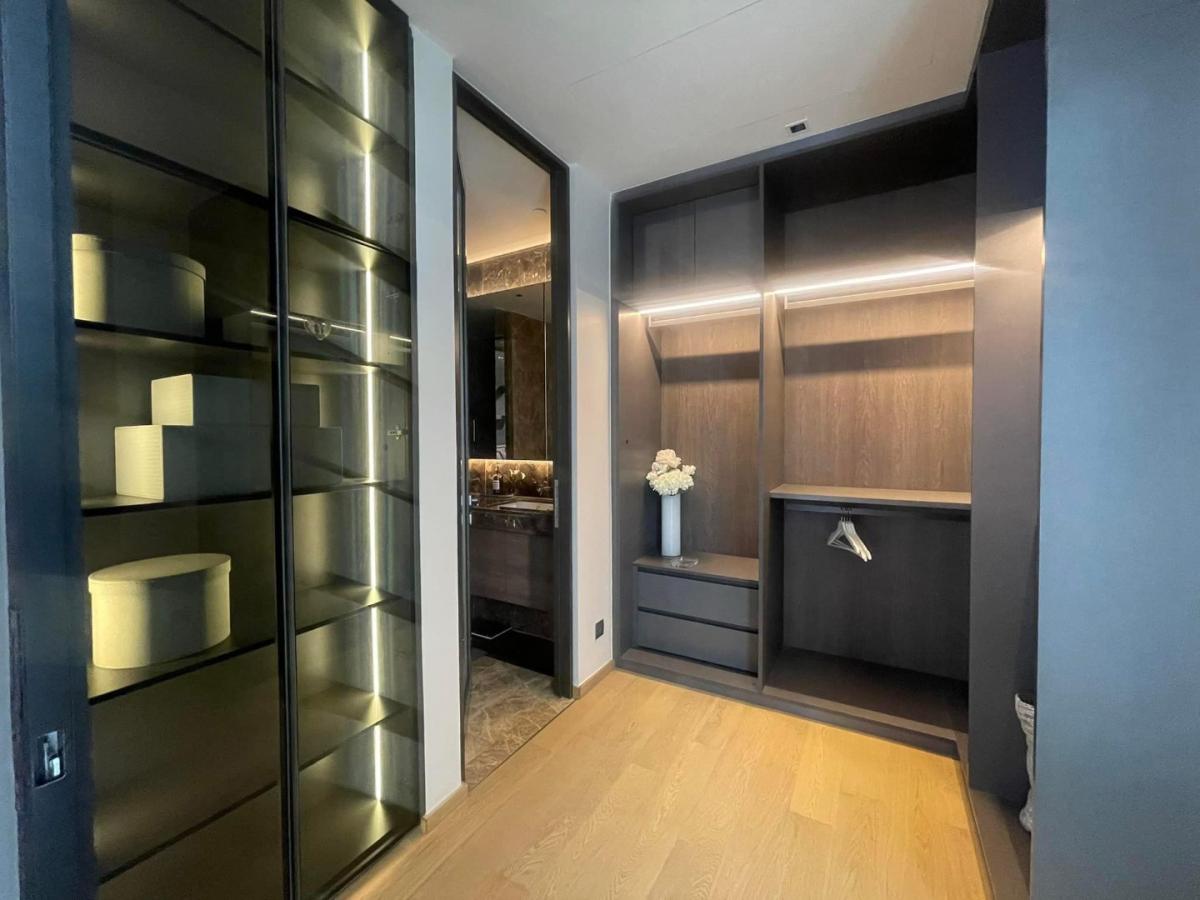 For RentCondoWitthayu, Chidlom, Langsuan, Ploenchit : 🔥For urgent rent🔥Twenty Eight Chidlom, luxuriously decorated with walk-in closet furniture in both rooms, rare items!! Ready to move in