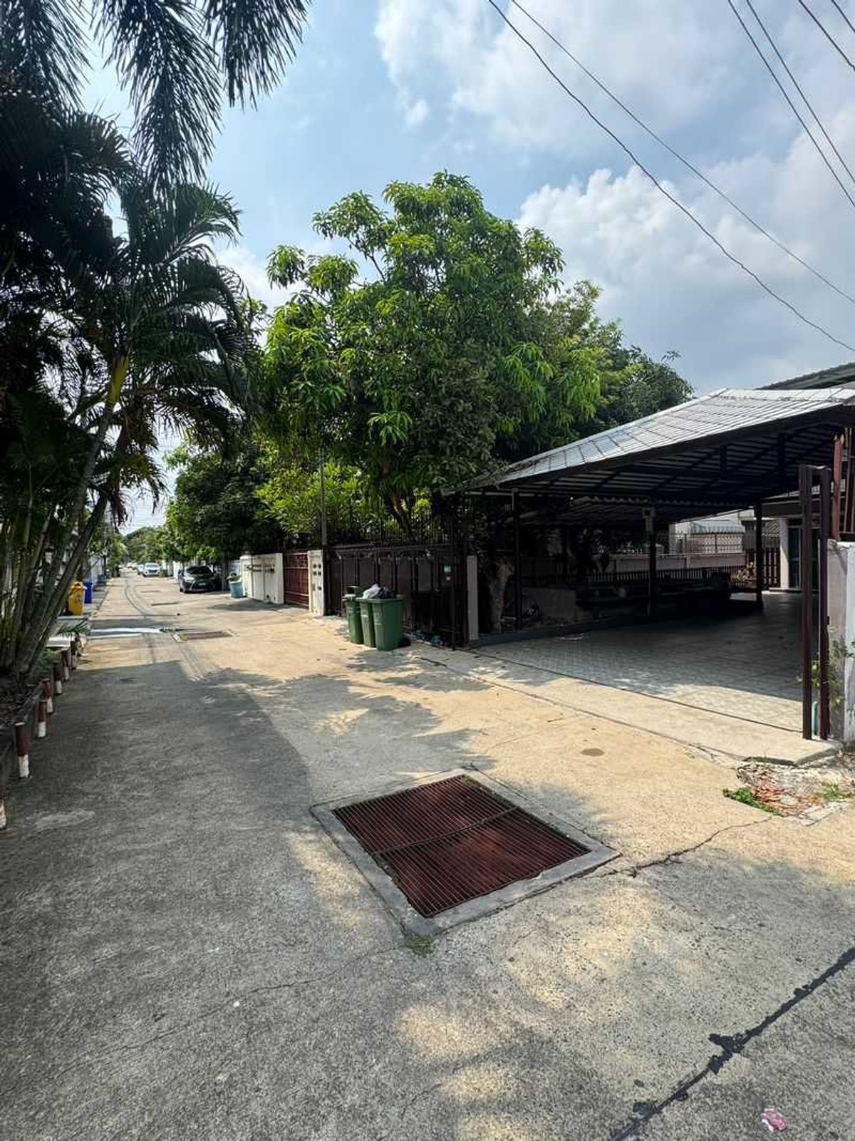 ให้เช่าอาคารพาณิชย์สุขุมวิท อโศก ทองหล่อ : LTHC12435 - Commercial FOR RENT at Soi Sukhumvit 101/1 Size 530 Sq.W 2120 Sq.M. 3 beds 1 baths BTS Punnawithi Station ONLY 70K/Month