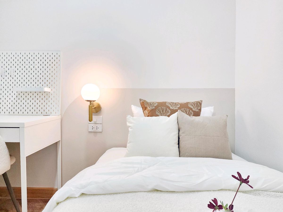 For SaleCondoPattanakan, Srinakarin : Condo 2 bedrooms, 1 water, development zone Near the train, only 150 meters, near the Srinakarin area, price 2, xx baht