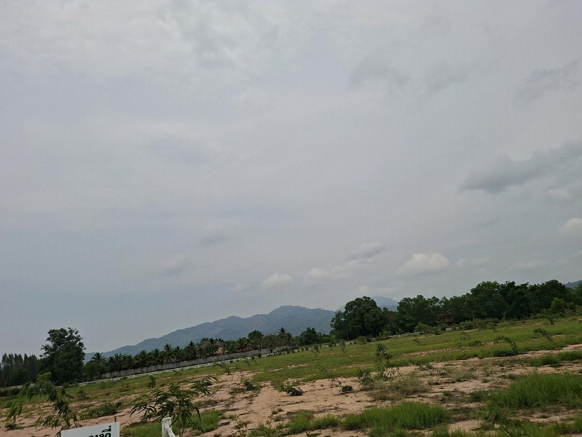 ขายที่ดินนครนายก : 📌ขายที่ดิน11ไร่ ใกล้เขา บรรยากาศดี
ต.ศรีกะอาง อ.บ้านนา จ.นครนายก
ใช้เวลาเดินทางจาก กทม ไปที่ดินประมาณ 1.5-2ช.ม 