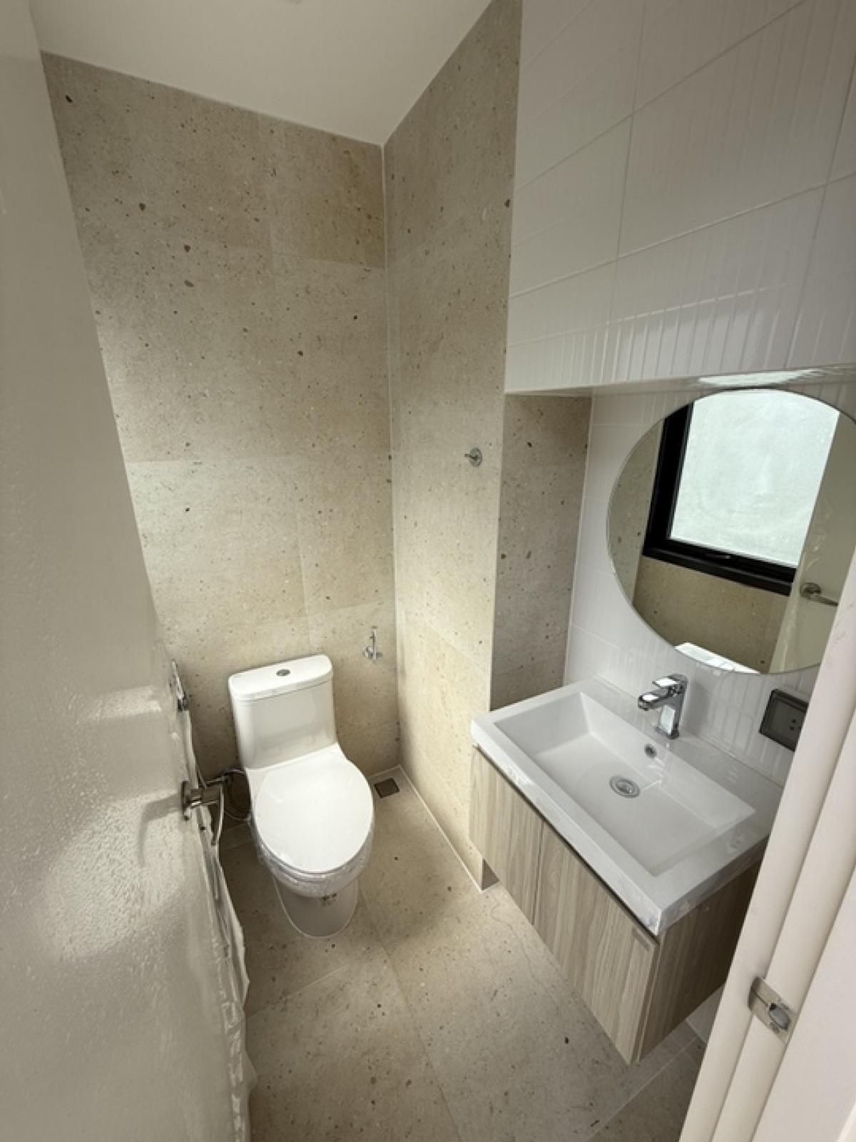 ขายอาคารพาณิชย์สุขุมวิท อโศก ทองหล่อ : 🏠อาคารแฝดสองหลังติดกัน 4 ชั้น ทำเลดี ใจกลางเมือง พร้อมที่จอดรถมากกว่า 10 คัน ทำเลดี  เดินเพียงไม่ไกลถึง BTS ช่องนนทรี และ MRT ลุมพินี