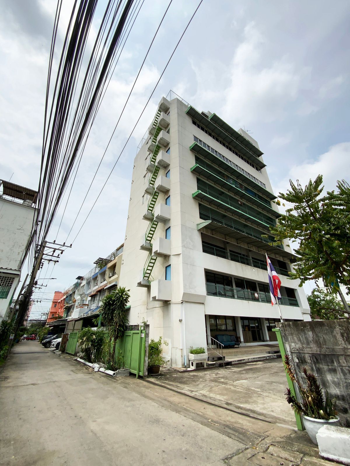 ขายที่ดินอ่อนนุช อุดมสุข : สุขุมวิท 101/1  ที่ดินพร้อมอาคาร 9 ชั้น  [Boon Estate]