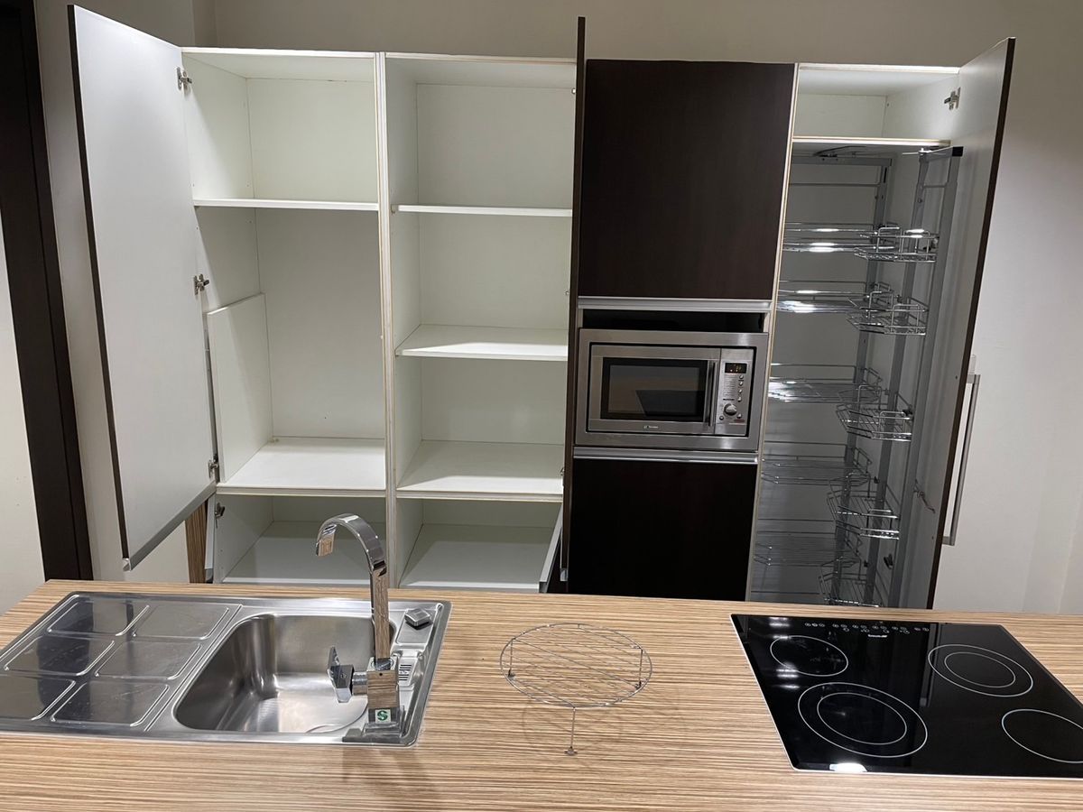 For RentTownhomeSathorn, Narathiwat : ✨ Luxury Townhome for Rent in Chong Nonsi Fully equipped with modern amenities in a peaceful, green environment. Conveniently located near BTS Chong Nonsi and MRT Lumpini for easy city access.