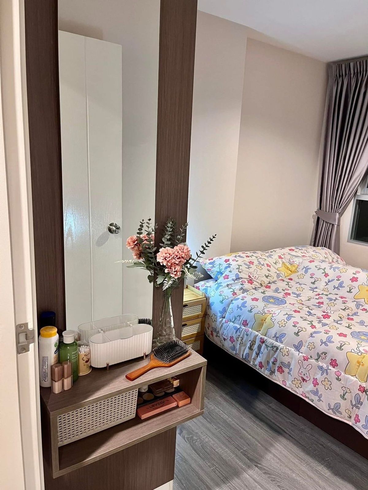 For RentCondoSamut Prakan,Samrong : 🌈📢For Ret & GT; & GT; The Trust @BTS Erawan 🎉 BTS Erawan, 19th floor, 30 sq.m., complete furniture with electrical appliances #LV-MO1972