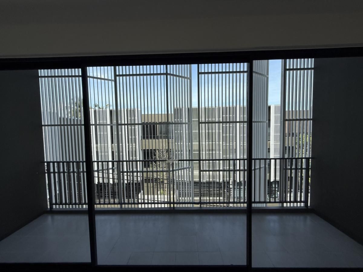 ขายอาคารพาณิชย์สุขุมวิท อโศก ทองหล่อ : 🏠อาคารแฝดสองหลังติดกัน 4 ชั้น ทำเลดี ใจกลางเมือง พร้อมที่จอดรถมากกว่า 10 คัน ทำเลดี  เดินเพียงไม่ไกลถึง BTS ช่องนนทรี และ MRT ลุมพินี