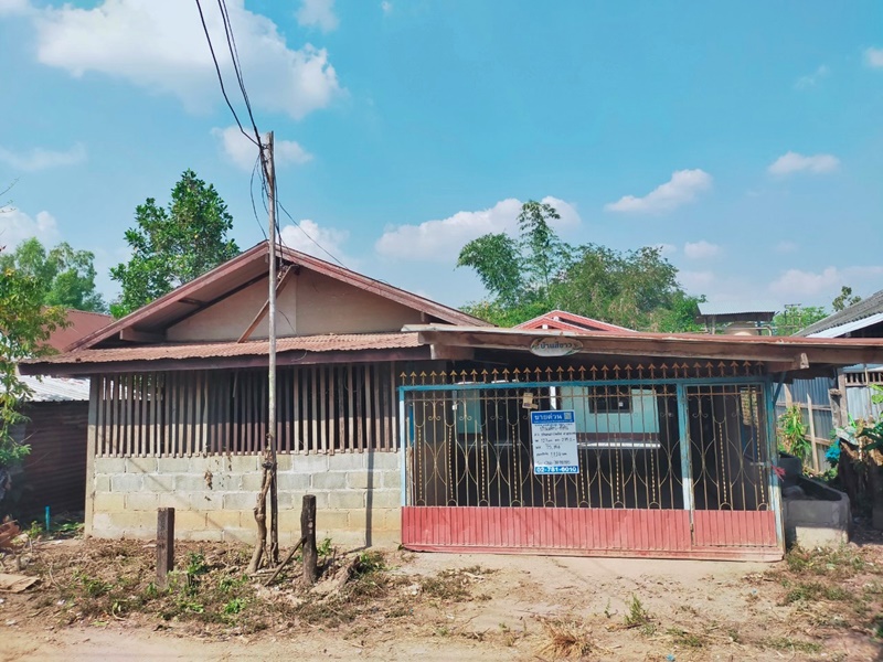ขายบ้านอุบลราชธานี : 254 หมู่ 7 ซอยไม่มีชื่อ แยกจาก บ้านหนองเงินฮ้อย - บ้านนากระแซง นากระแซง เดชอุดม อุบลราชธานี