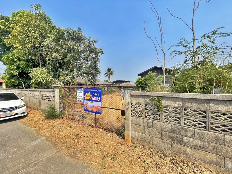 ขายบ้านลำพูน : LAMPHUN ป่าป่วย 36 แยกจากถนนทางหลวงชนบท ลพ.3004 บ้านโฮ่ง บ้านโฮ่ง ลำพูน