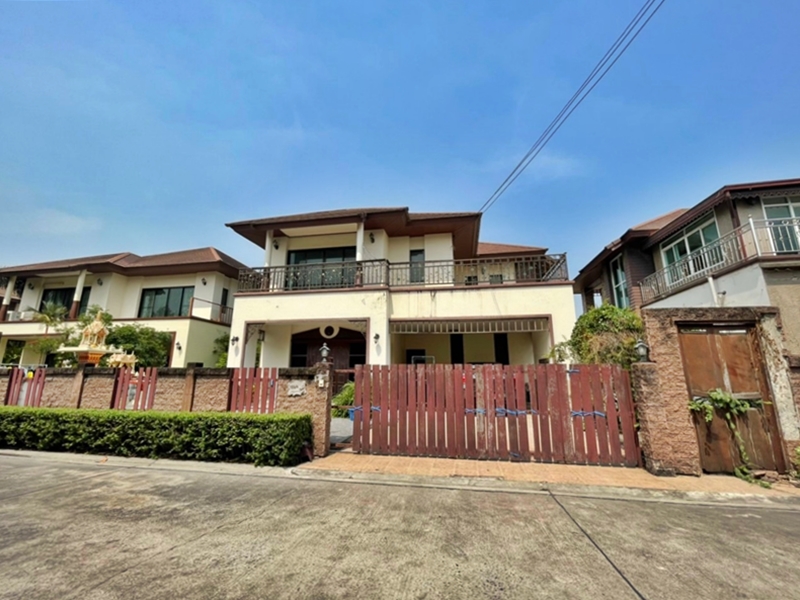 For SaleHousePattaya, Bangsaen, Chonburi : The Mountain Village 129/4, located within the Sansuk -Ang Bang Phra Road (Tor. 3144), Chon Buri City Mine