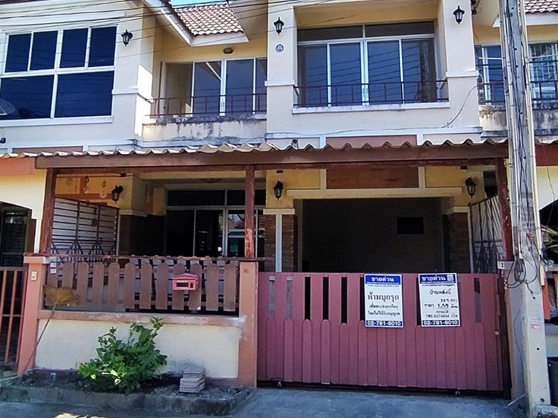 For SaleTownhomePattaya, Bangsaen, Chonburi : Sincharoen Village 36/68 Municipality 1, Bureau of Land, Chon Buri, Chon Buri