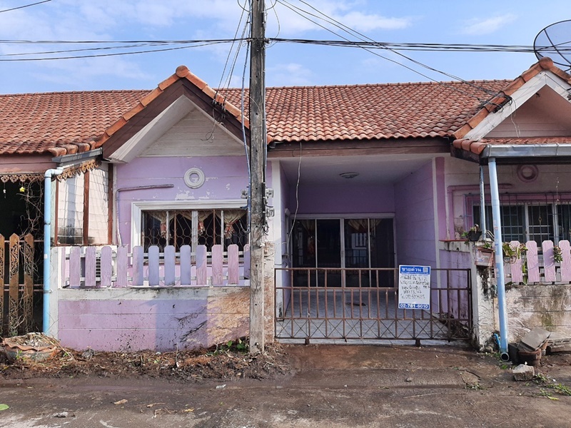 For SaleTownhomePattaya, Bangsaen, Chonburi : Chatthong Villa Bo Win 252/105 Sattahip-Phanom San Khram. 331 Bo Win Sriracha, Chon Buri