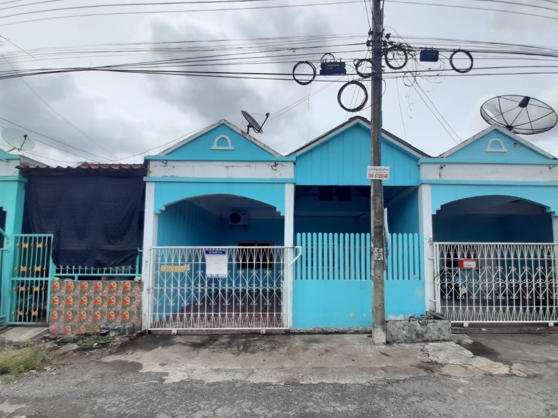 For SaleTownhomePattaya, Bangsaen, Chonburi : Connection 272/84 Soi has no name separated from Ao Udom-Pak Ruam Road (Chor. 1032) Bo Win Sriracha, Chon Buri