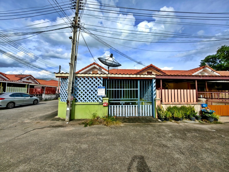 For SaleTownhomePattaya, Bangsaen, Chonburi : Eternal Village 134/131 Enter the ISTRORIS Industrial Estate, Bo Win Sriracha, Chon Buri