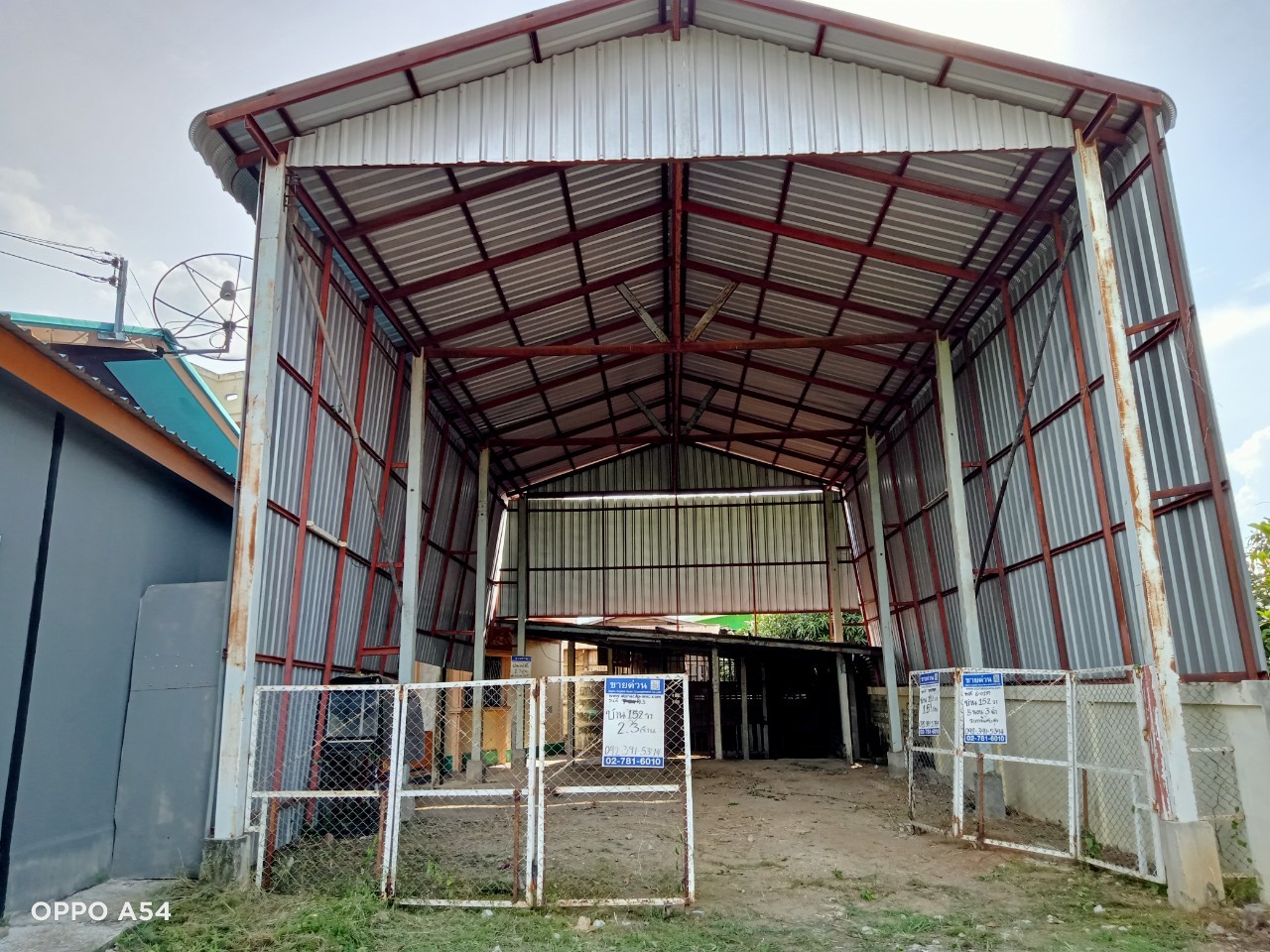 For SaleHouseNakhon Sawan : 122/2 Soi Wat Hua Klang Nakhon Sawan Road-Tha Tako (Tor. 3004), Tha Tako Road, Nakhon Sawan