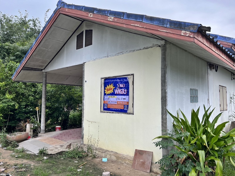 For SaleHouseNakhon Sawan : 94, 90/9, 90/4, 84, Lat Yao -Nong Sang Road (Naw. 1001)