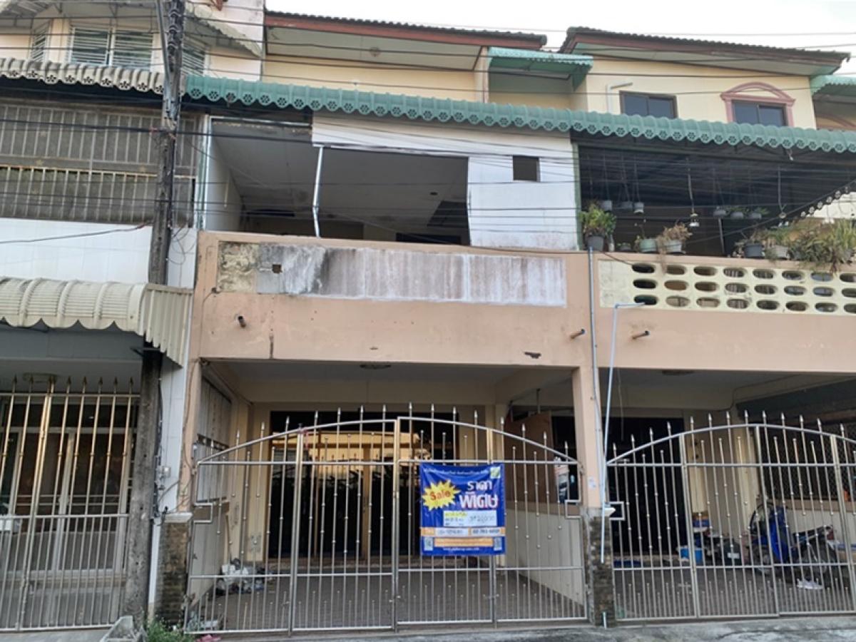 ขายทาวน์โฮมหาดใหญ่ สงขลา : ทาวน์เฮ้าส์ 3 ชั้น ห่างจากถนนเพชรเกษม ประมาณ 219.5 เมตร ไม่มีชื่อ