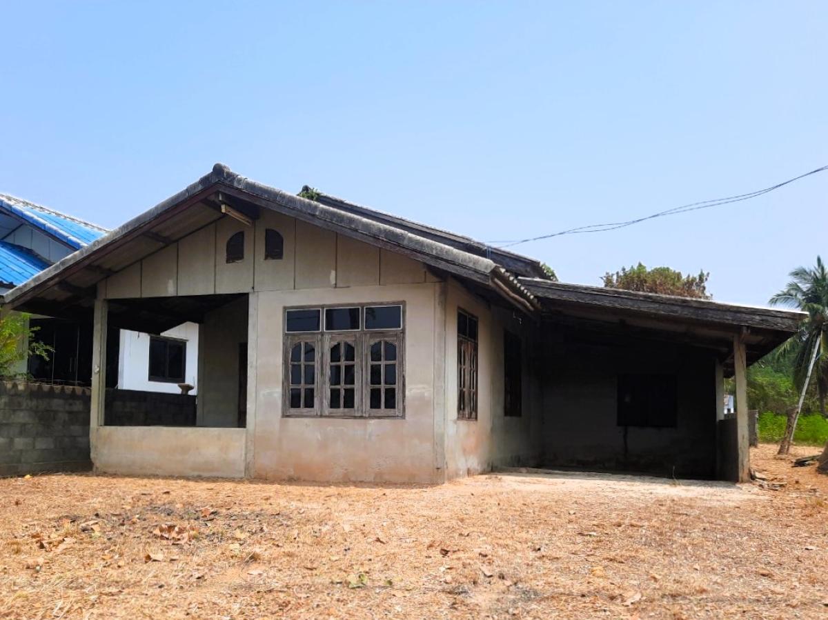 For SaleHouseMaha Sarakham : 184 Moo 6 Ban Khuean-Ban Ku Thong (2391) Yang Tha Chaeng Kosum Phisai Maha Sarakham