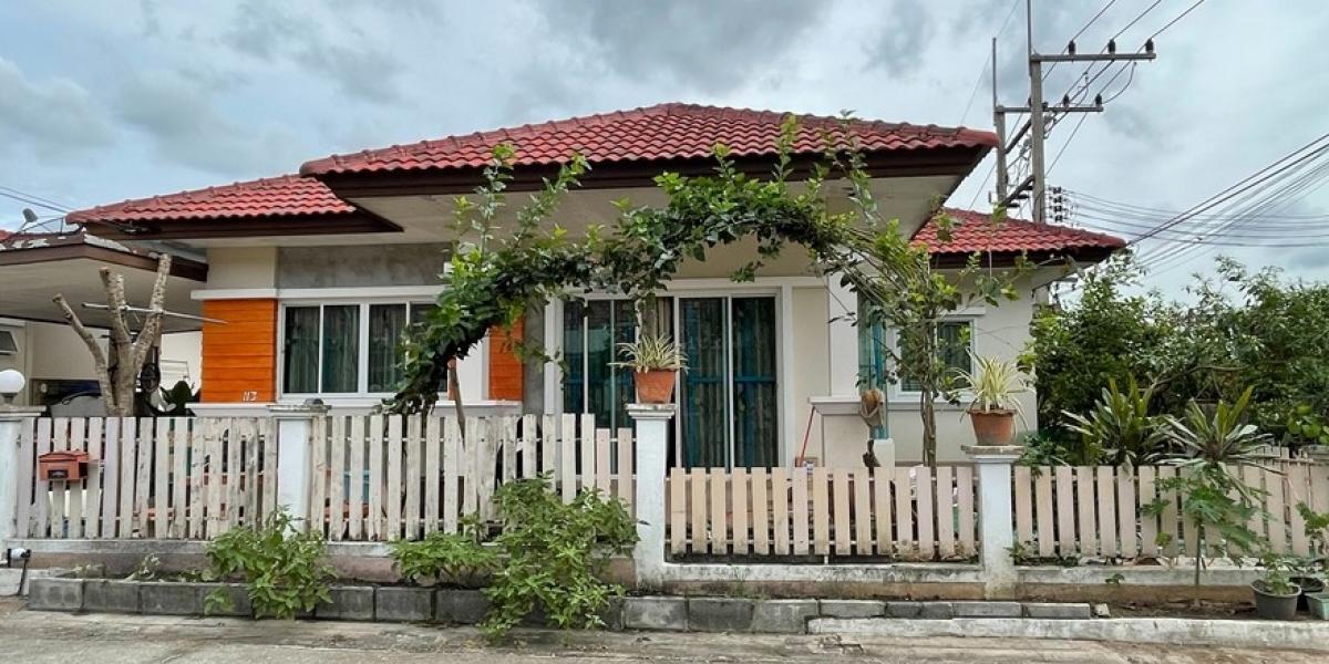 ขายบ้านศรีราชา แหลมฉบัง บ้านบึง : บ้านพักอาศัยตึกชั้นเดียว ห่างจากถนนสายฉะเชิงเทรา-สัตหีบ ประมาณ 390 เมตร ชาญสมร บ่อวินอมตะซิตี้