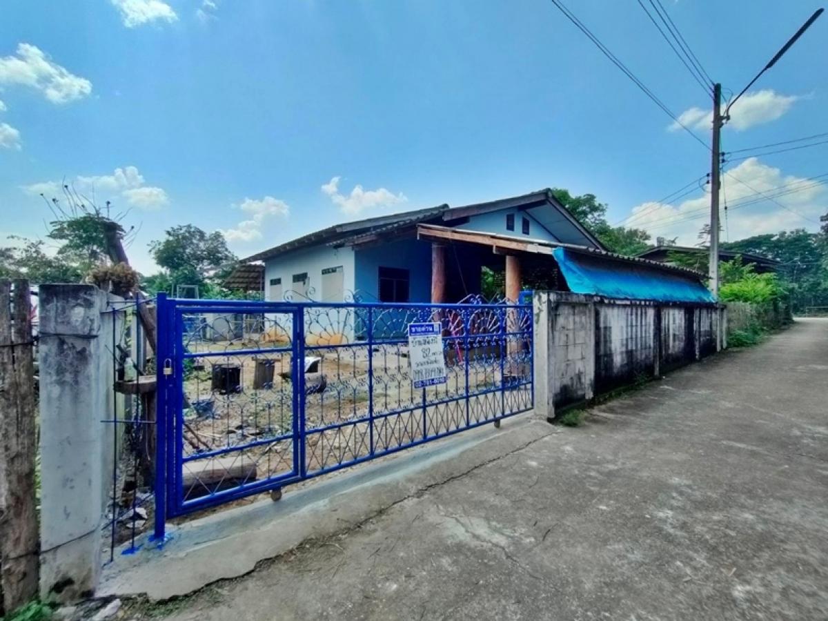 For SaleHouseLampang : 5/1 Moo 9, Soi Ban Thung Charoen Ban Mae Rai Road-Ban Mae Ten Difficult from Phahonyothin (Tor. 1).