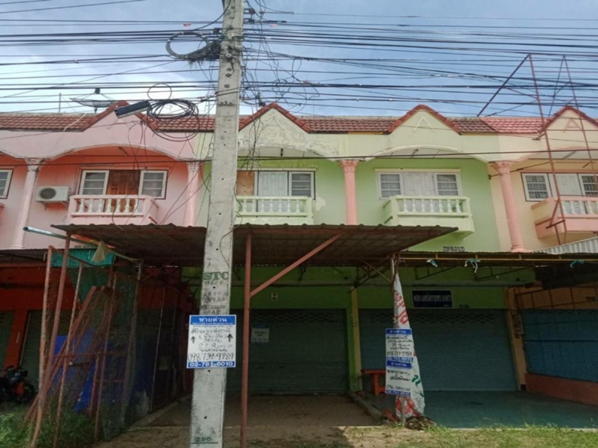 ขายอาคารพาณิชย์ตาก : อาคารพาณิชย์ 2.5 ชั้น  อยู่ติดถนนพหลโยธิน (ทล.1) ดอนตาก-กำเเพงเพชร ช่วงหลัก กม.ที่ 518+400