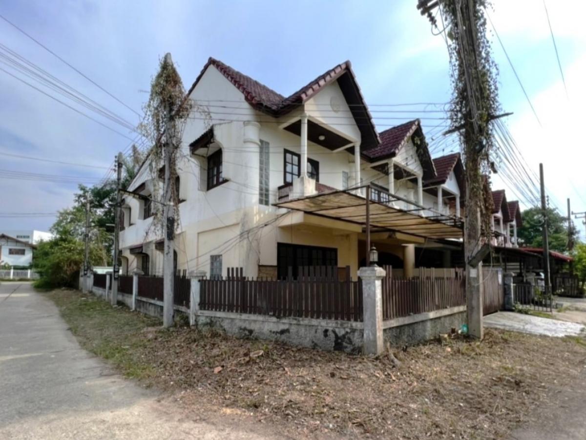 ขายทาวน์โฮมเชียงใหม่ : ทาวน์เฮ้าส์ 2 ชั้น จำนวน 2 หลัง  สันติ