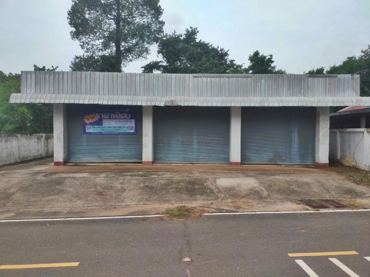 For SaleHouseAmnat Charoen : Plai Phla Chai separates from Chayangkun-Senangkhanikhom (2377)