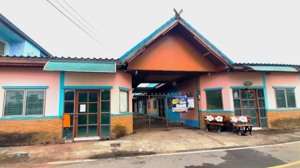 For SaleHousePak Chong KhaoYai : Ban Nong Plang 170, Village No. 9, Soi Ban Nong Plang Mai, Village No. 9, separated from Nakhon Ratchasima-Chokchai Road (224), Hua Thale, Nakhon Ratchasima, Nakhon Ratchasima.