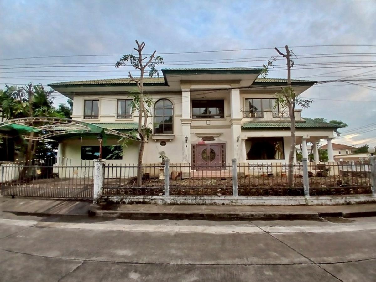 For SaleHouseSamut Prakan,Samrong : Place and Park Soi 25 99/357 Pracha Uthit 90 Naklua Phra Samut Chedi Samut Prakan