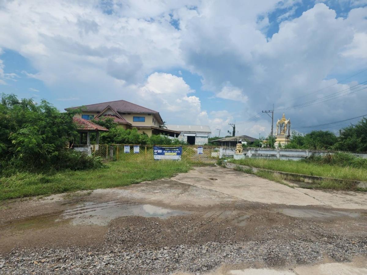 ขายโรงงานนครสวรรค์ : ที่ดินพร้อมอาคารโรงงานและสำนักงาน แยกจากถ.พหลโยธิน ประมาณ 1.5 กม.