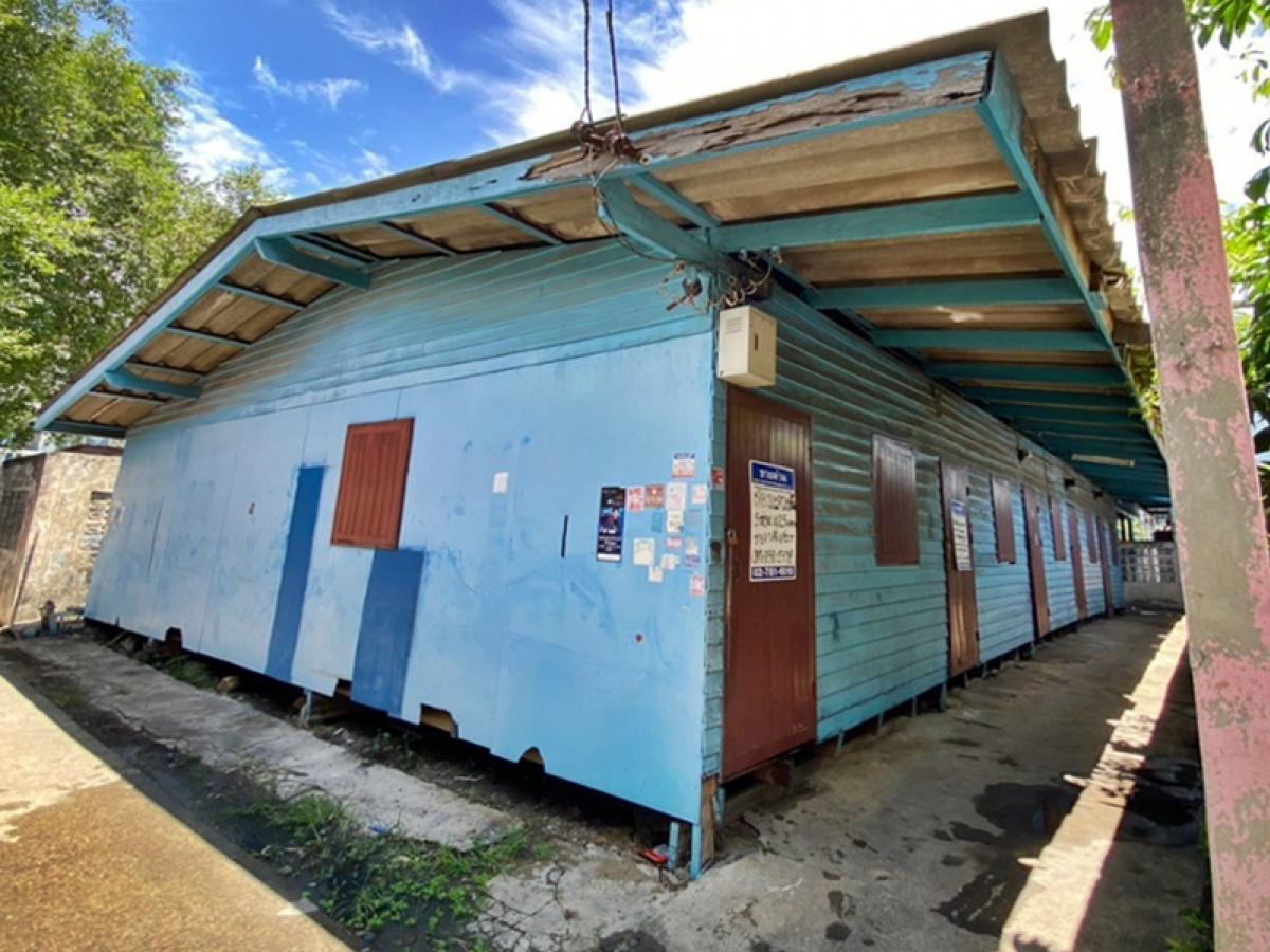 ขายบ้านสมุทรปราการ สำโรง : บ้านพักอาศัยไม้ชั้นเดียว ห่างจากถนนสุขุมวิท (สายเก่า) ประมาณ 277 เมตร